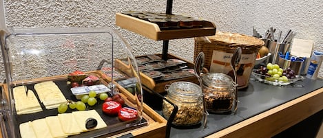 Tägliches inbegriffenes Frühstücksbuffet