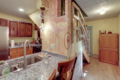 Home Near Eleven Point River & Nat'l Forest!