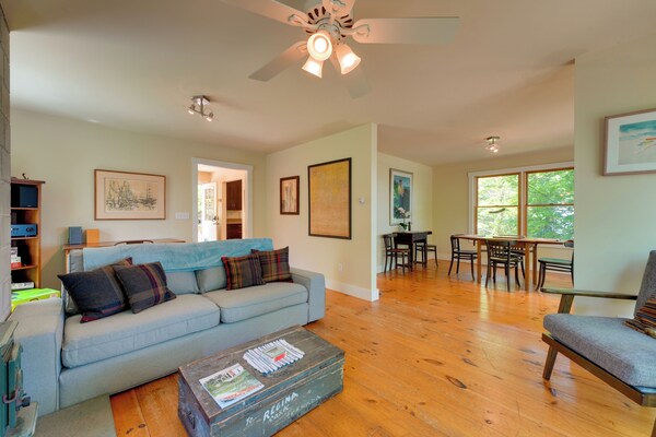 Waterfront Cottage! Family-friendly Hideaway - Round Pond, ME
