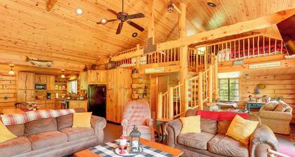 Angler Friendly! Pere Marquette Riverfront Retreat