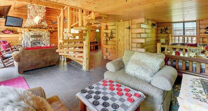 Angler Friendly! Pere Marquette Riverfront Retreat