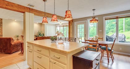 Mountain Retreat Near Cherry Springs w/ Game Room