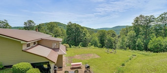 Mountain Retreat Near Cherry Springs w/ Game Room