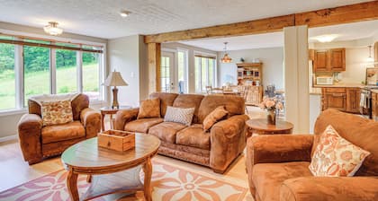 Mountain Retreat Near Cherry Springs w/ Game Room