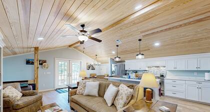 Windmill Trails Dairy Cottage + Barn Loft