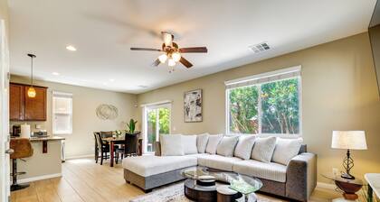 12 Mi to Las Vegas Strip: Classic Home w/ Patio!