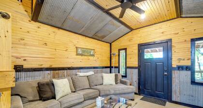 Fish, Hike & Unwind! Rustic Ozark Cabin