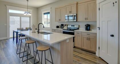 6 Mi to Dtwn! Idaho Falls Escape w/ Private Yard