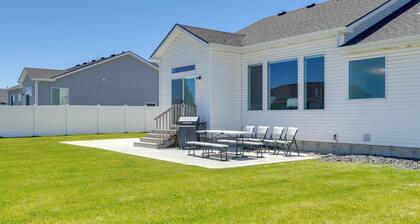 6 Mi to Dtwn! Idaho Falls Escape w/ Private Yard