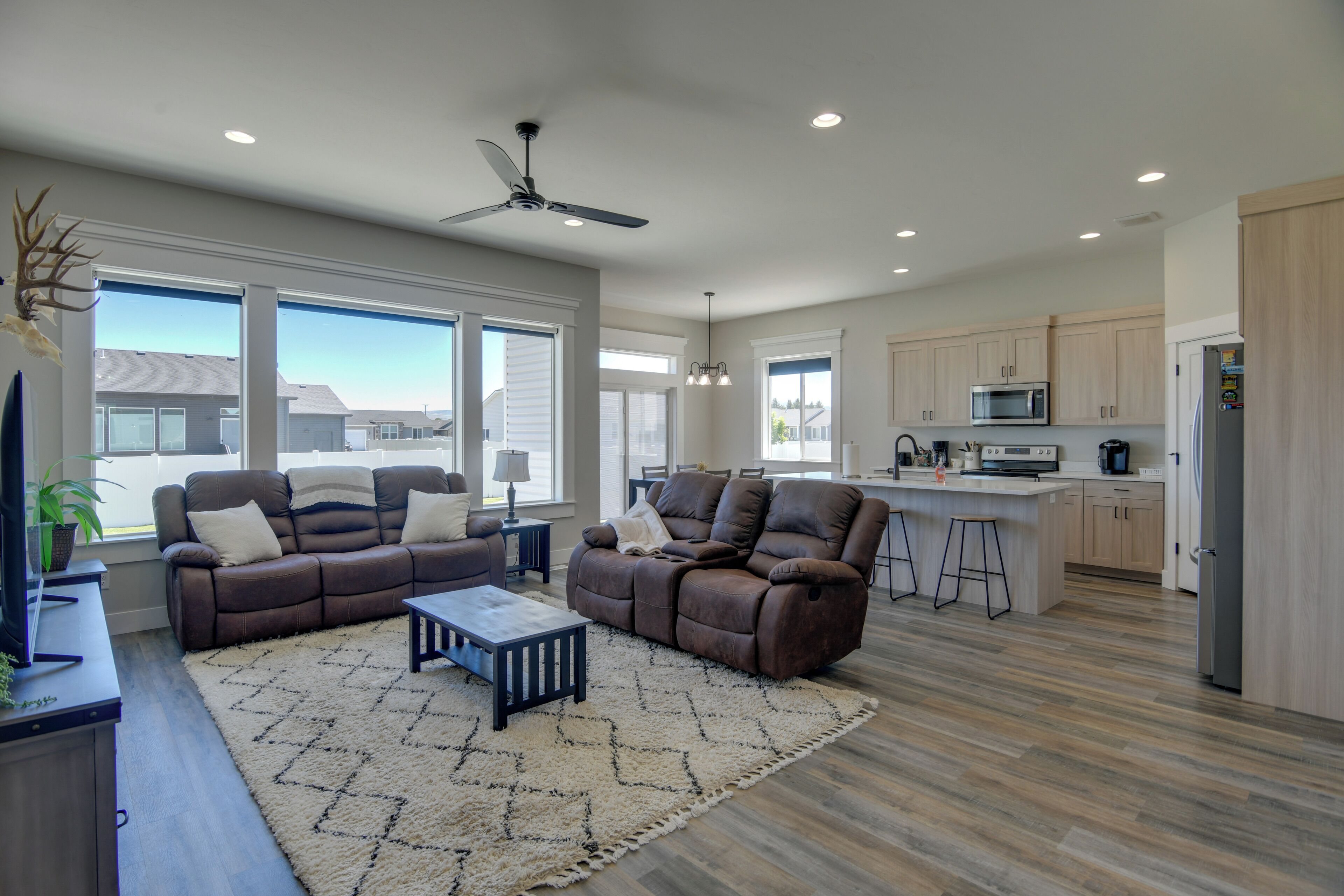House (6 Bedrooms) | Interior