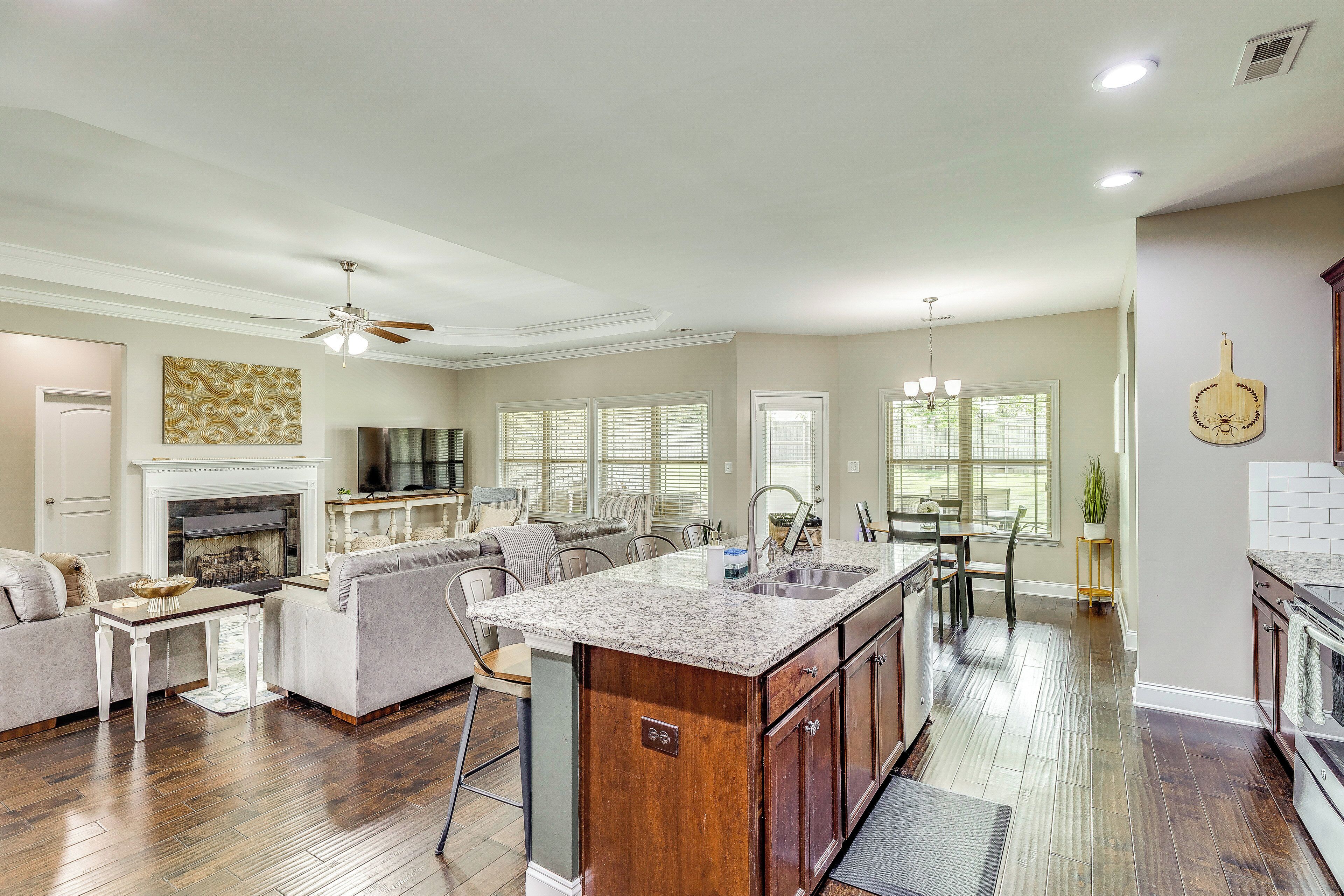 House (3 Bedrooms) | Interior