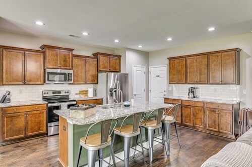 Spacious Meridianville Family Home w/ Patio