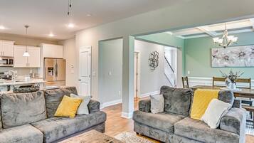 House (4 Bedrooms) | Interior