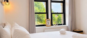 Beautiful House 2BR - Sleeps 6 - Free Parking - Huddersfield