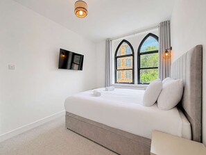 House - Beautiful House 2BR - Sleeps 6 - Free Parking - Huddersfield (Huddersfield)