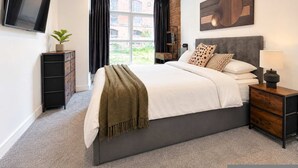 1 bedroom, high-speed internet - Stylish 1BR - Sleeps 4 - Free Parking - Manchester (Manchester)