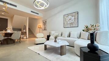 House, Patio, Courtyard View | Living area