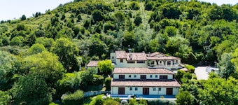 Cozy apartment in a beachfront building, just 10 minutes from the beach