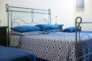 Room - Cozy apartment in a beachfront building, just 10 minutes from the beach (Ponte Tavollo)