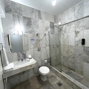 Bathroom - Riviera Hotel Brasilia (Brasília)