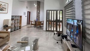Interior - Villa Kabiessi L’élégance et le confort réunis (Abomey Calavi)