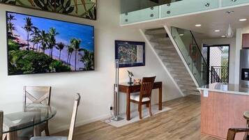 Condo, 2 Bedrooms | Dining