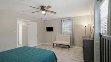 House, 4 Bedrooms | 4 bedrooms, laptop workspace, iron/ironing board, WiFi