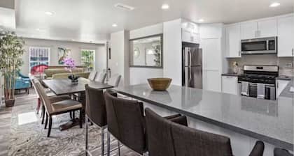 Completely Private 3BD/3BA Guest House | Sleeps 6