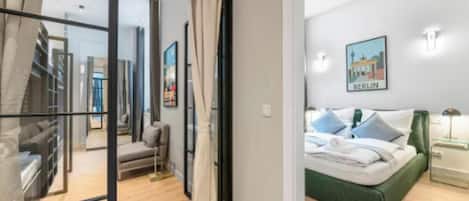 3 bedrooms, desk, iron/ironing board, free WiFi