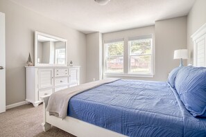Room - Ocean-View Attached Townhomes; New Construction! (Depoe Bay)