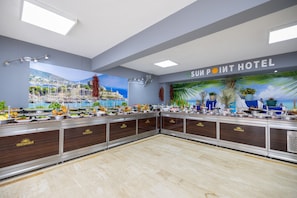 Desayuno buffet incluido todos los días
