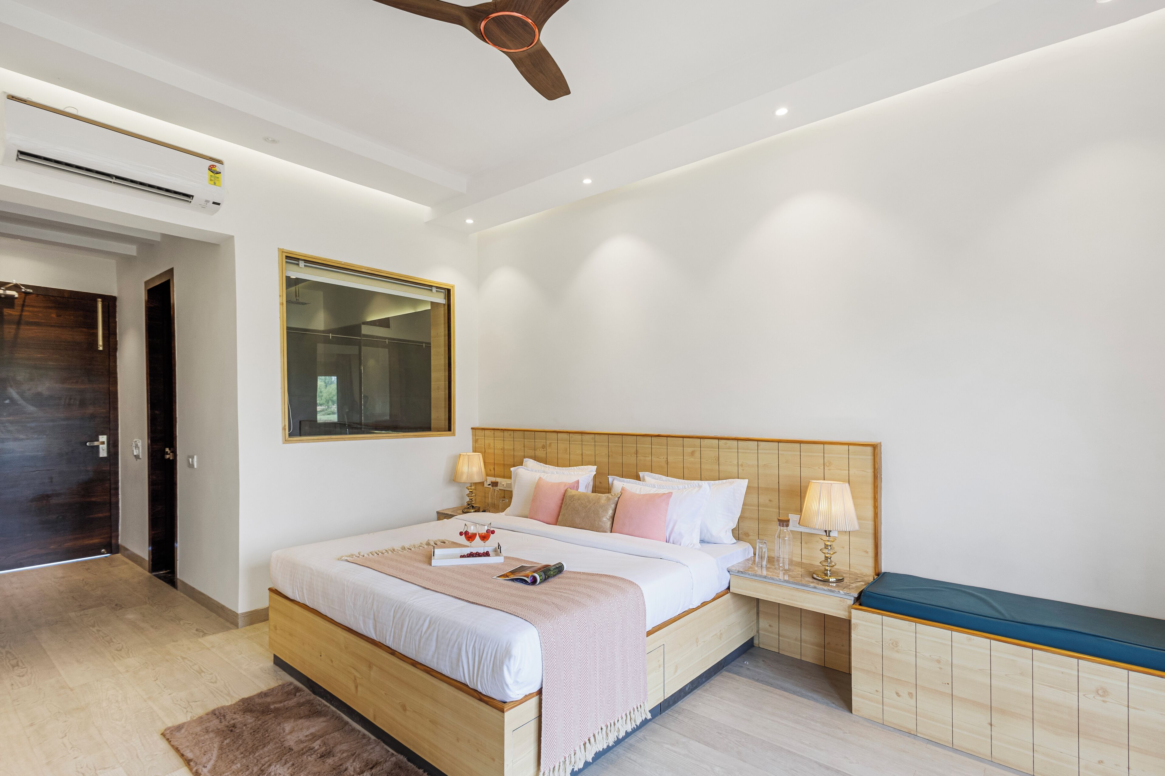 Deluxe Villa | Iron/ironing board, WiFi (free)