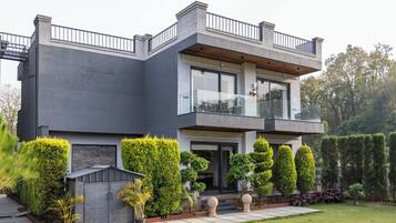 Deluxe Villa | Exterior