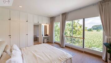 3 chambres, fer et planche à repasser, Wi-Fi, draps fournis