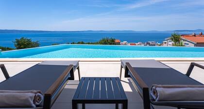 Seaview Villa Allure, Luxurious 4 en-suite bedroom Retreat with panoramic sea views