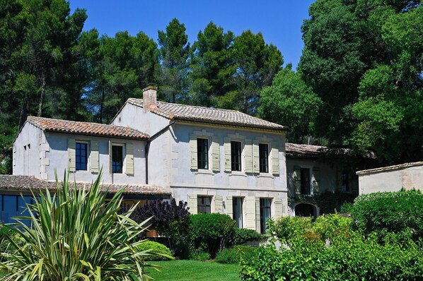 Exterior - Vrbo Property (Tarascon)