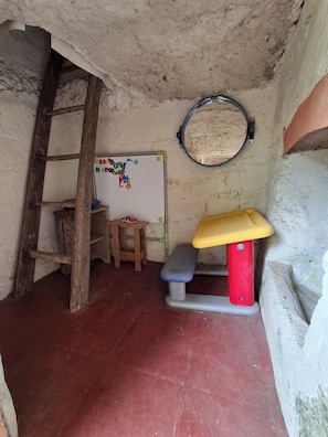 Interior - Berger-By Farm & La Bicoque, in the heart of the Two Lakes region (Pressins)