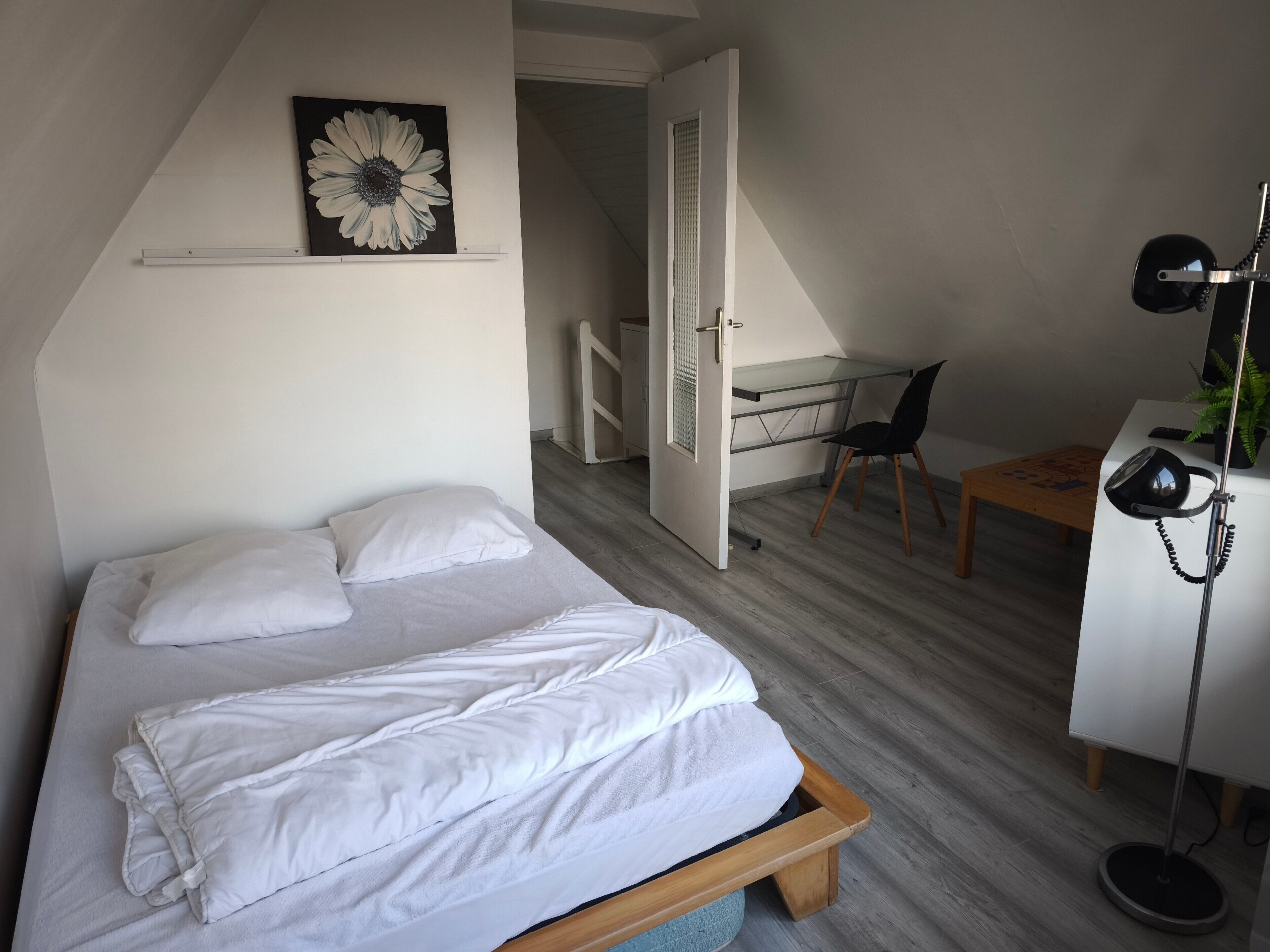 2 bedrooms, iron/ironing board