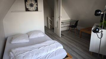 2 bedrooms, iron/ironing board