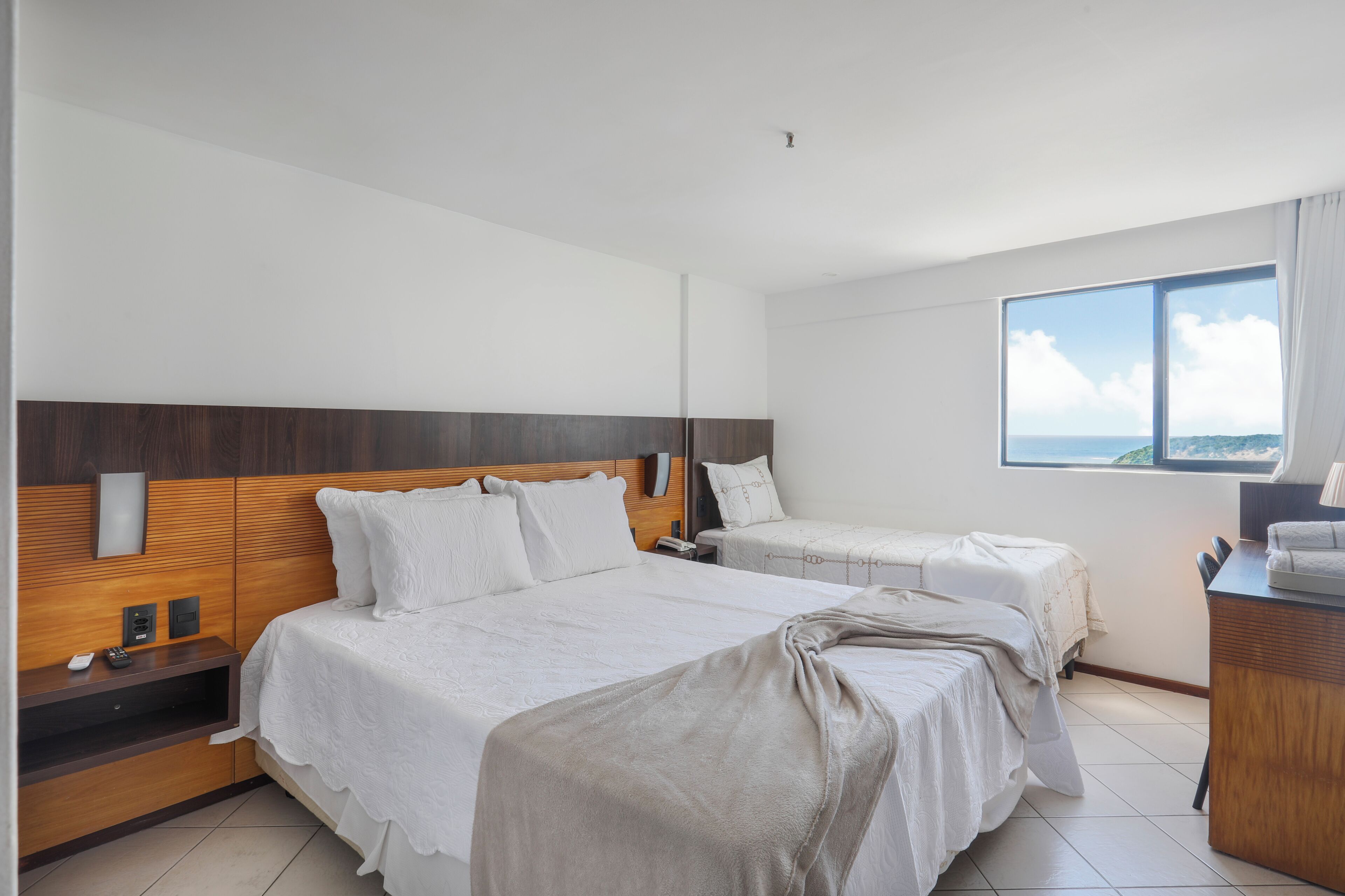 1 bedroom, internet, bed sheets