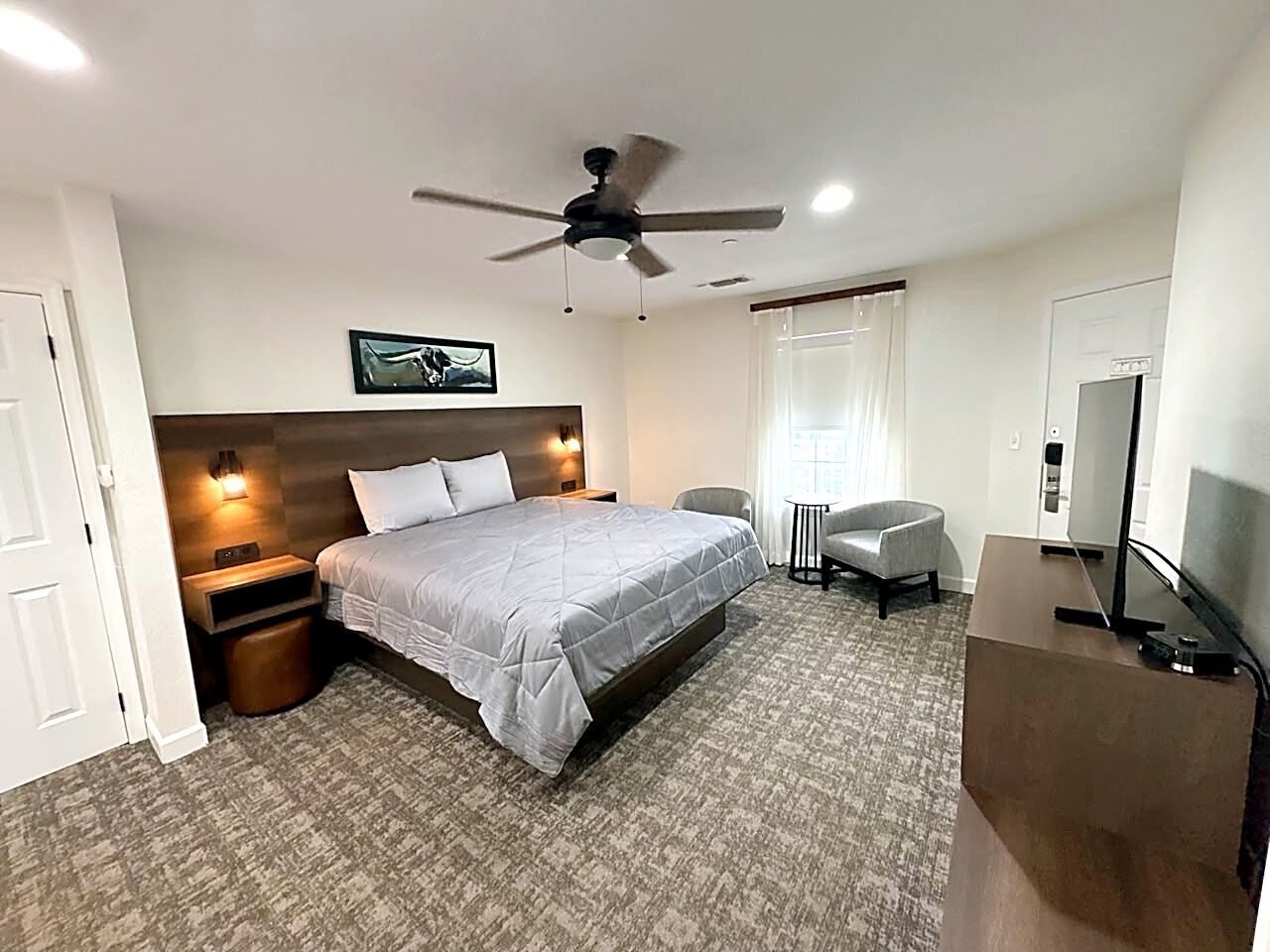 2 bedrooms, iron/ironing board, WiFi (free), bed sheets
