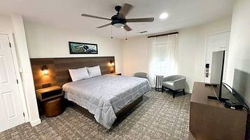 2 bedrooms, iron/ironing board, WiFi (free), bed sheets