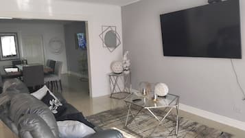 Apartment, 2 Bedrooms, Accessible, Terrace | Living room