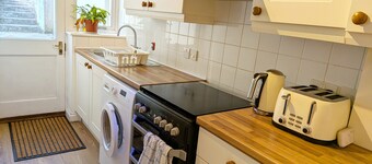 Modern terraced house in central Penryn