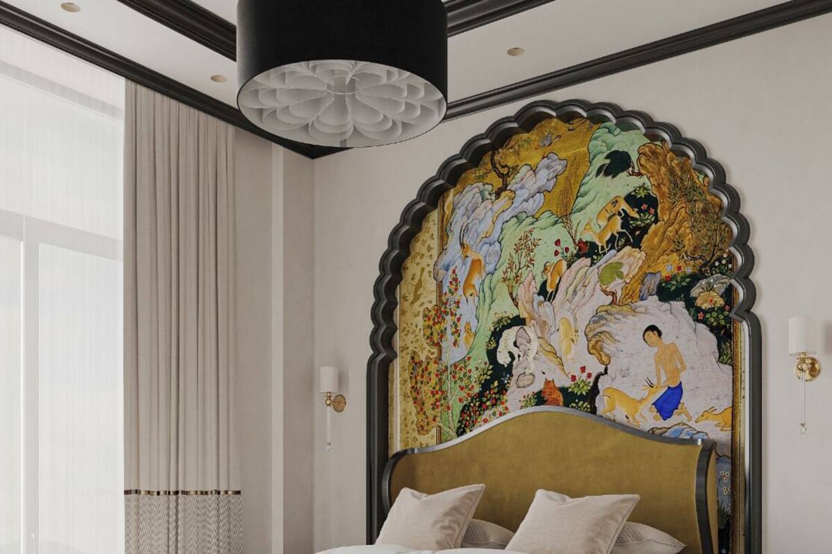 Quarto moderno com uma cama grande, cabeceira decorativa e vista para o exterior.