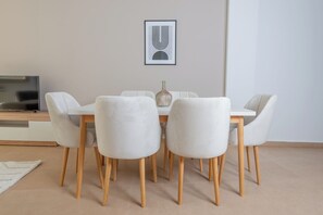 Apartment, Balcony | Dining - Appartement Charmant a hydra (Algiers)