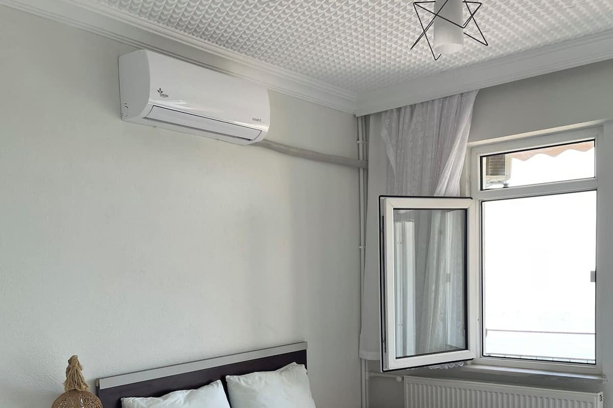 Kamar Klasik, balkon, pemandangan laut | Minibar, Wi-Fi gratis, dan seprai linen