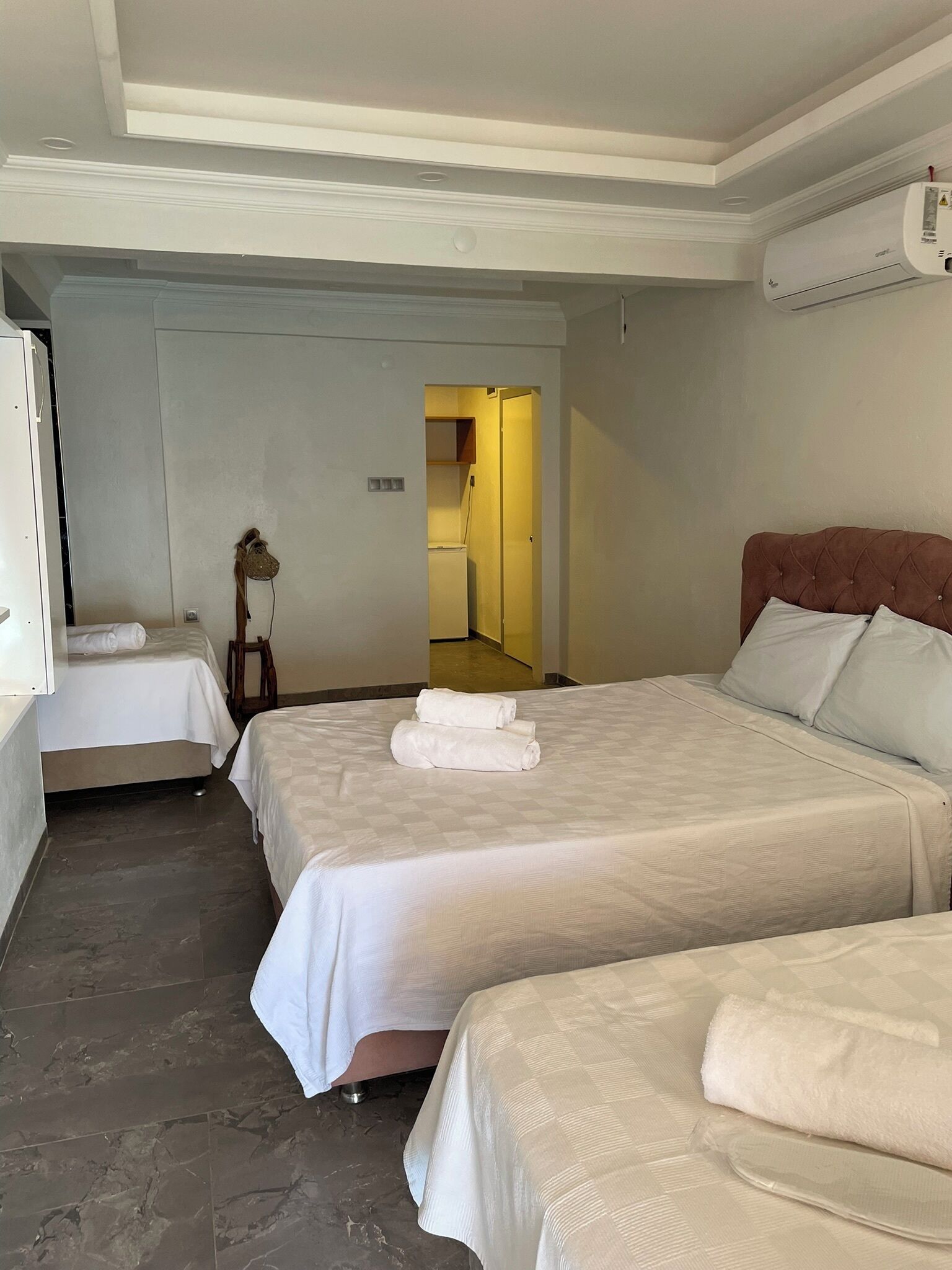 Kamar Quadruple Klasik, balkon, pemandangan laut | Minibar, Wi-Fi gratis, dan seprai linen