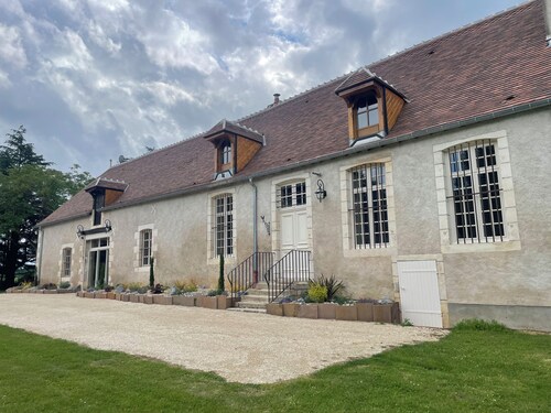 La Raimbauderie – A charming 4-star vacation rental with air conditioning, nestled in the heart of nature and vineyards.