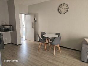 House, 2 Bedrooms, Accessible, Balcony | Dining room - 1st Generation Style (Johannesburg)